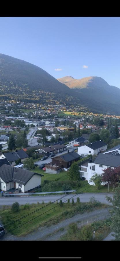 Leilighet Stryn Apartment Bagian luar foto